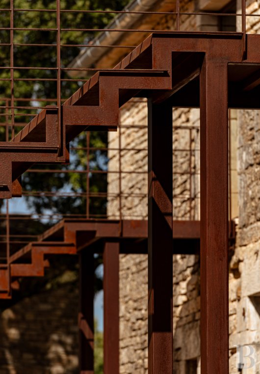 Dans le Gard, en bordure de l’Ardèche, un ancien mas restauré au milieu des oliviers, des vignes et des lavandes - photo  n°29